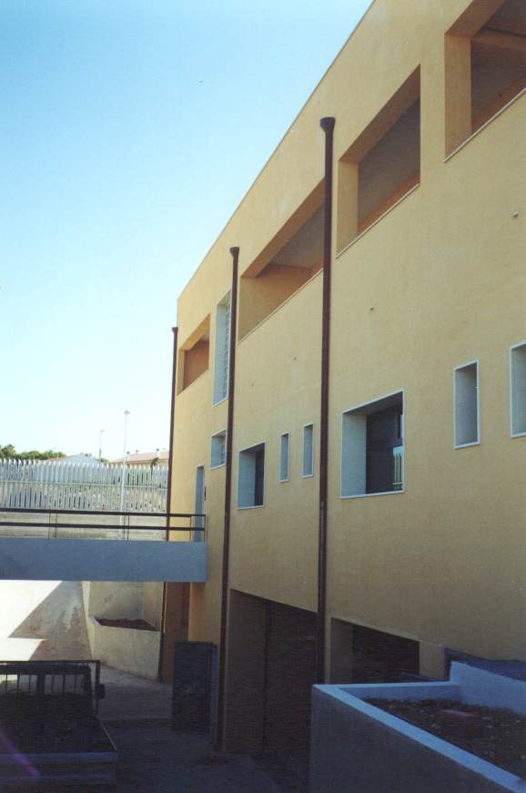 Architetto Giuseppe Vajana, Caserma Carabinieri